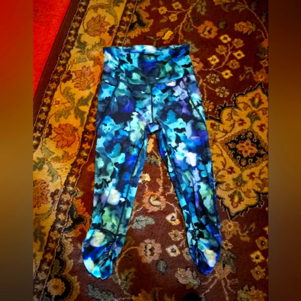 EUC workout pants w pockets!!